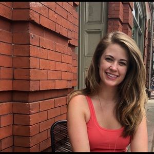 Meet your Posher, Jennifer